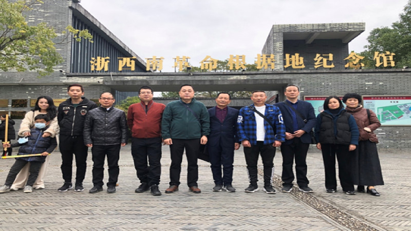 切记革命历史，，，，，，，传承红色基因